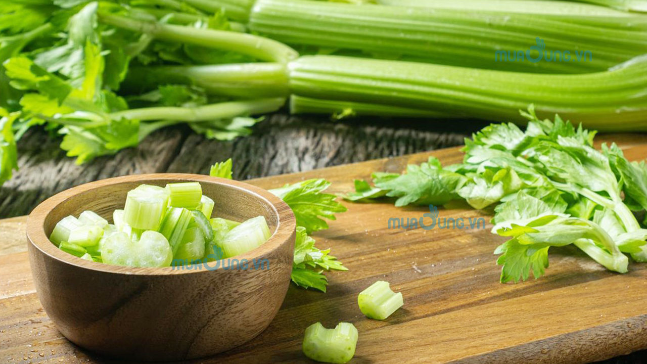 rau cần tây trị bệnh